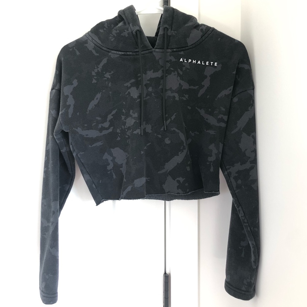 Cropped Alphalete hoodie